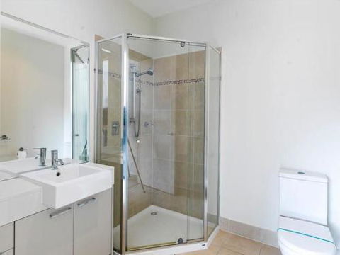 ONE LEVEL At BROADBEACH RESORT - Mackay Tourism 3