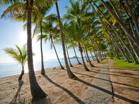 BEACH RETREAT At PALM COVE - Mackay Tourism 2