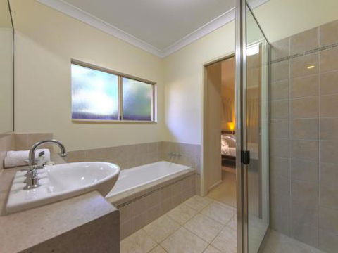 TROPSVILLA At PALM COVE - Mackay Tourism 3