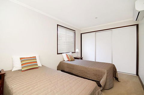 Villas At Hastings Point - Mackay Tourism 5