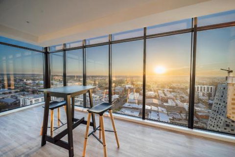 A Cut Above The West Pool Rooftop Bar Gym Wifi - Mackay Tourism 5