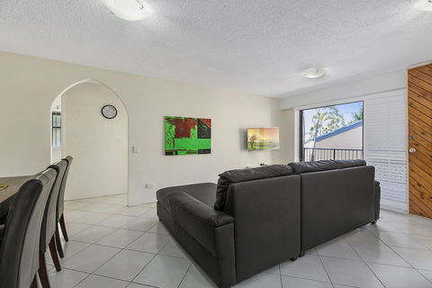 Hop Skip Jump Away From Hastings Unit 6 Descola 6 Noosa Drive - Mackay Tourism 5