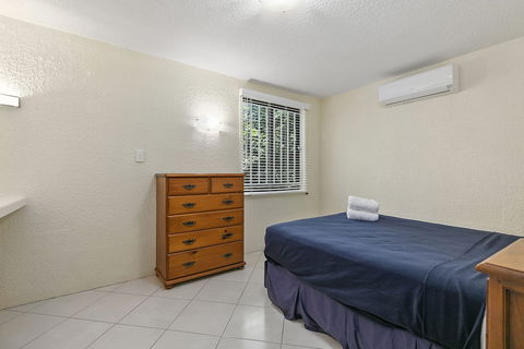 Hop Skip Jump Away From Hastings Unit 6 Descola 6 Noosa Drive - Mackay Tourism 2