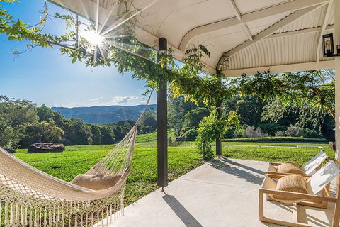 Your Luxury Escape - Fairway - Mackay Tourism 0