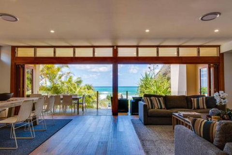 Sapphire Seas Beach House - Mackay Tourism 2