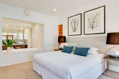 Sapphire Seas Beach House - Mackay Tourism 1