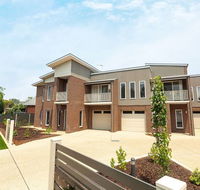 Wagga Apartments 3 - Mackay Tourism