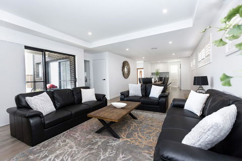 Two Ten Luxury CBD Accommodation - Mackay Tourism 2