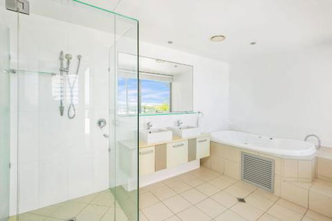 Unit 6 Rainbow Sea Rainbow Beach Amazing Ocean Views Aircon Wi Fi Pool Walk To Beach - Mackay Tourism 4
