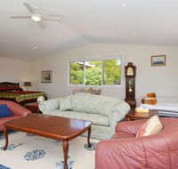 Morisset Waterfront 1bdr Studio looking over Trinity Marina - Mackay Tourism