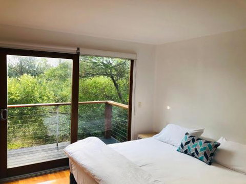 Carinya Coastal Cottage - Mackay Tourism 0