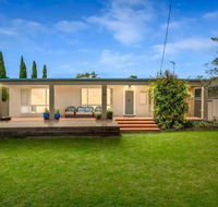 Casual Beachin It Family Getaway with Bungalow on Beachfront - Mackay Tourism