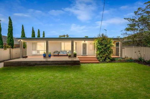 Casual Beachin It Family Getaway With Bungalow On Beachfront - Mackay Tourism 0