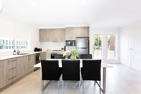 Wagga Apartments 5 - Mackay Tourism 2