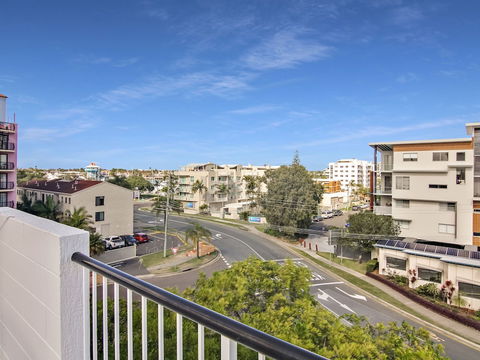 MAINSAIL8 - Mooloolaba Beach - Mackay Tourism 0