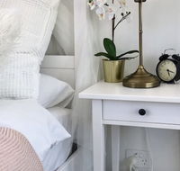 Cozy Apartment with Riverside Views - Mackay Tourism