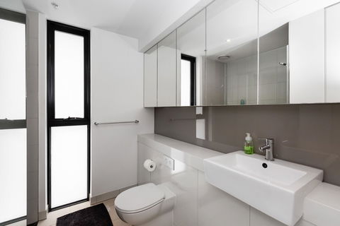 Sky 1 BDR South Yarra Apartment - Mackay Tourism 3