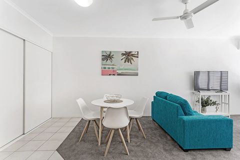 Zenith Unit 7 / 10 Messines Street - Mackay Tourism 5