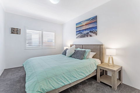 Zenith Unit 7 / 10 Messines Street - Mackay Tourism 6