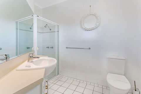 Zenith Unit 7 / 10 Messines Street - Mackay Tourism 2