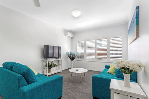 Zenith Unit 7 / 10 Messines Street - Mackay Tourism 3