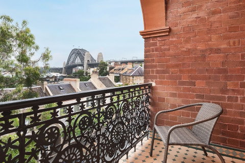 Stunning Sydney Home 3 - Mackay Tourism 0