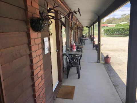 Barham Riverland Motel - Mackay Tourism 4