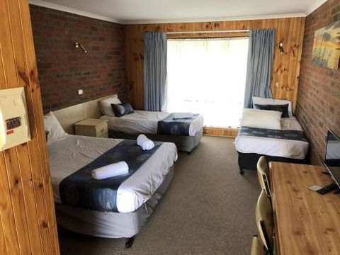 Barham Riverland Motel - Mackay Tourism 3