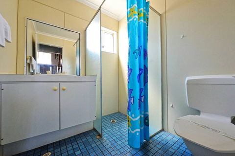 Abrolhos Reef Lodge - Mackay Tourism 5