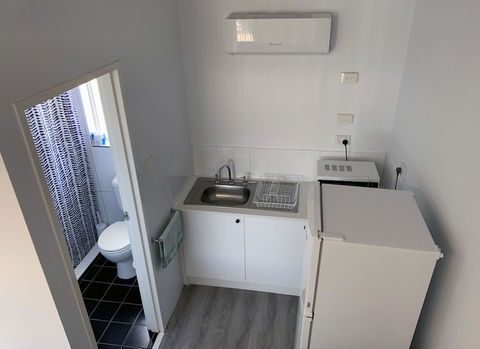 Baths Motel - Mackay Tourism 5