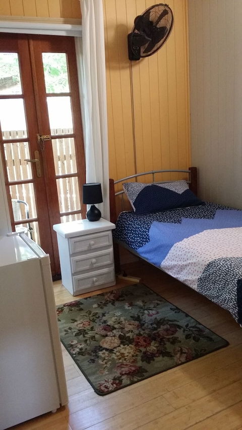 Minto Hostel - Mackay Tourism 6