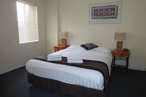 Moonee Valley Views Apartments - Mackay Tourism 3