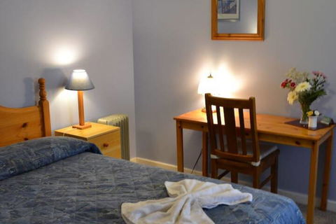 Palms Bed & Breakfast - Mackay Tourism 5