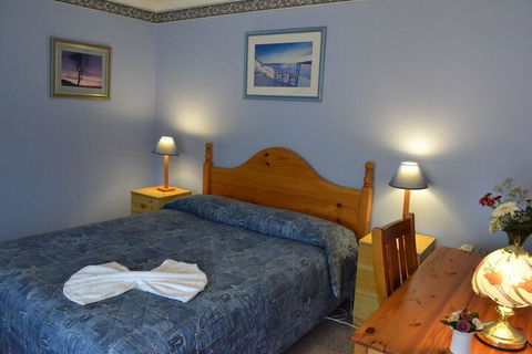 Palms Bed & Breakfast - Mackay Tourism 4