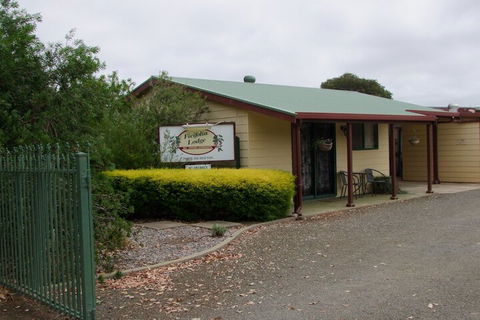 Ficifolia Lodge - Mackay Tourism 1