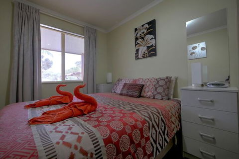 Ficifolia Lodge - Mackay Tourism 7