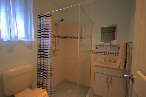 Ficifolia Lodge - Mackay Tourism 5