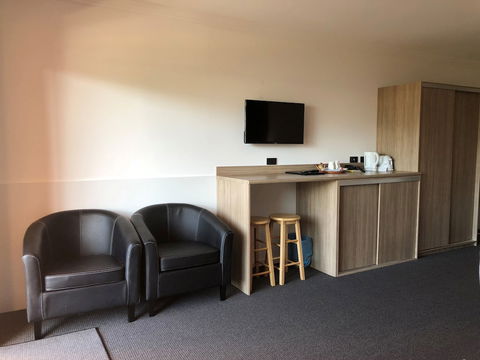 Huskisson Beach Motel - Mackay Tourism 2