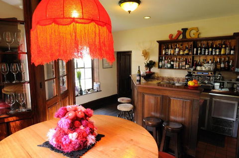 Merrijig Inn - Mackay Tourism 1
