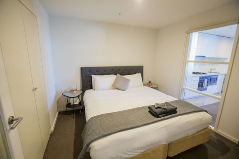 Melbourne Holiday Apartments Flinders Wharf - Mackay Tourism 6