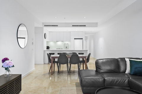 Melbourne Holiday Apartments Flinders Wharf - Mackay Tourism 1