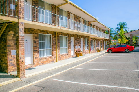 Gosford Palms Motor Inn - Mackay Tourism 1