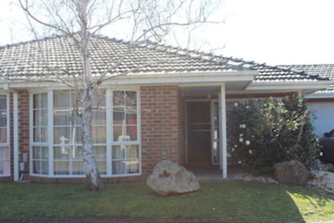 Australian Home Away At Doncaster Elgar - Mackay Tourism 0