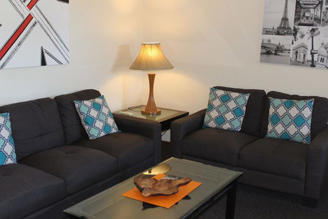 Australian Home Away At Doncaster Elgar - Mackay Tourism 5