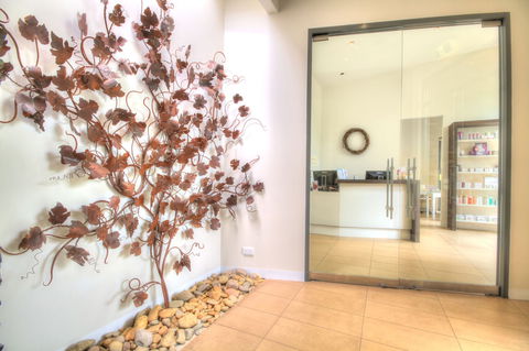 Balgownie Estate Vineyard Resort & Spa - Mackay Tourism 3