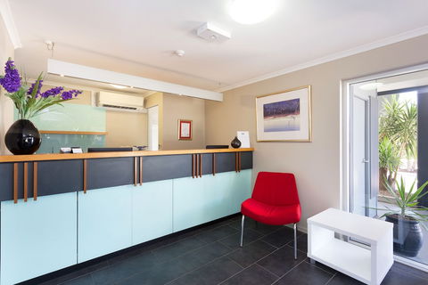 Rocklea International Motel - Mackay Tourism 1