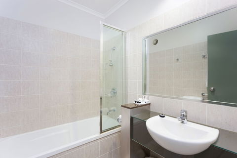 Rocklea International Motel - Mackay Tourism 5