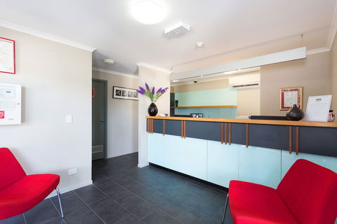 Rocklea International Motel - Mackay Tourism 3