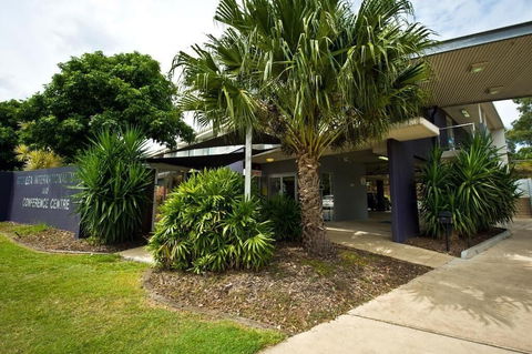 Rocklea International Motel - Mackay Tourism 0