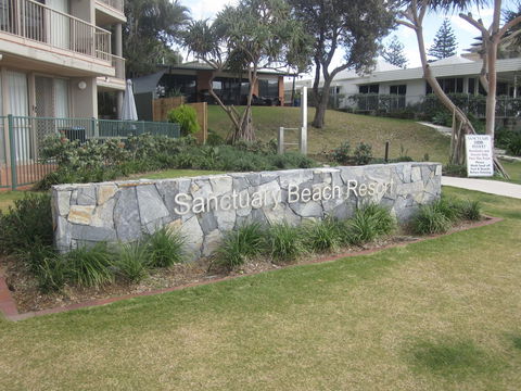 Sanctuary Beach Resort - Mackay Tourism 2
